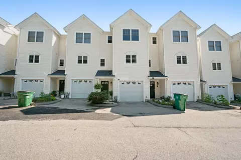 184 Summit St #184, Norwich, CT 06360