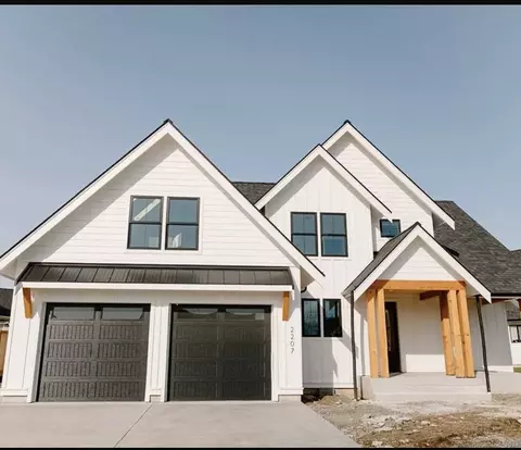 194 Debbie Dr, Meriden, CT 06451
