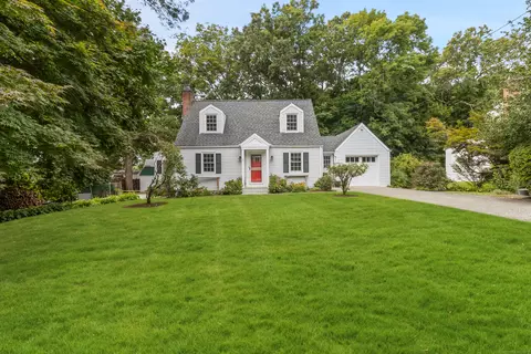 15 Deacon Hill Rd, Stamford, CT 06905