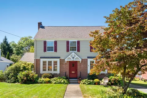 39 Castlewood Rd, West Hartford, CT 06107
