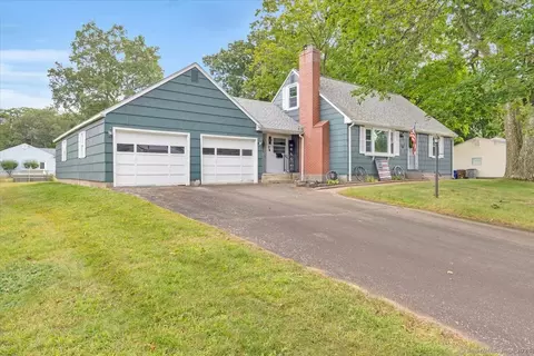 15 Wagon Rd, Enfield, CT 06082