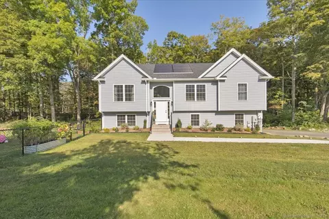 2095 Long Hill Rd, Guilford, CT 06437