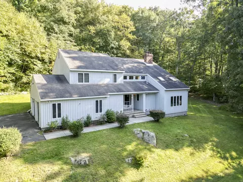 49 Hillside Dr, New Fairfield, CT 06812