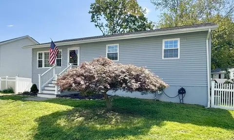 13 Fern St, Milford, CT 06460