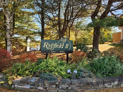 70 Old Town Rd #315, Vernon, CT 06066