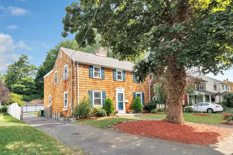 136 Henderson Rd, Fairfield, CT 06824