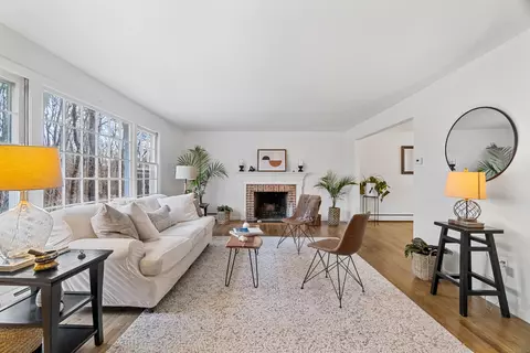 100 Old Easton Tpke, Weston, CT 06883