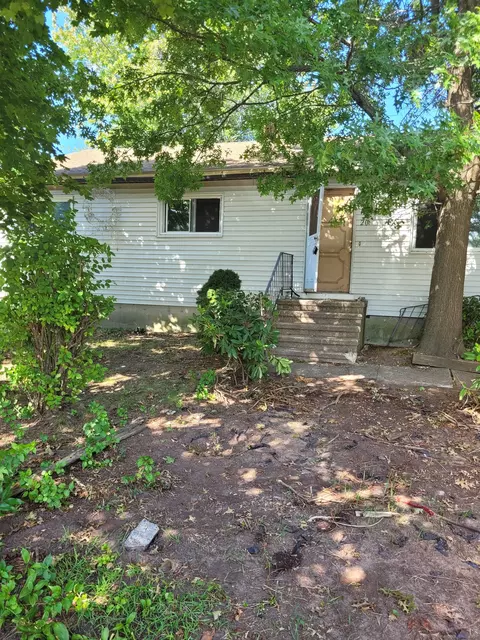 20 Guzzi Dr, Stratford, CT 06615