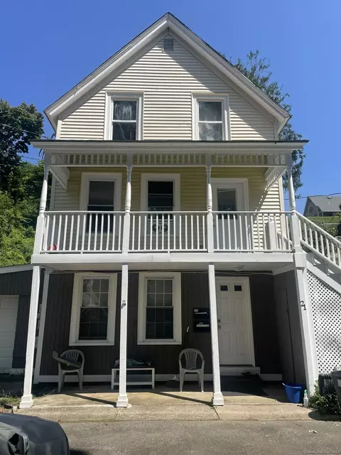 21 Denison Ct, Groton, CT 06340