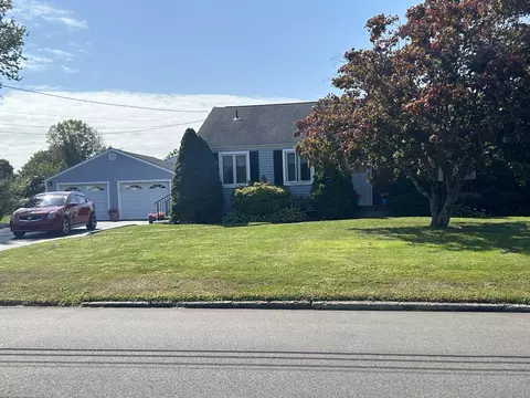 20 Millwood Dr, Branford, CT 06405