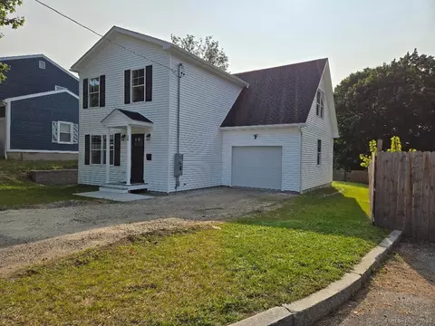 28 Margaret St, New London, CT 06320