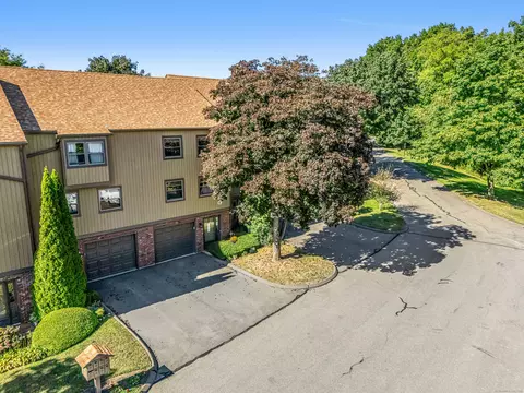 15 Mattabasset Dr #15, Meriden, CT 06450