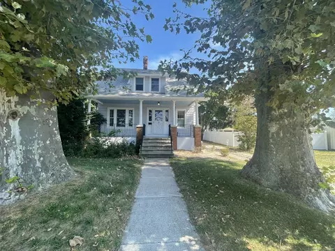 13 Pardee Pl, East Haven, CT 06512