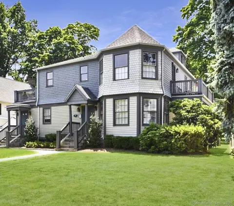 83 South Ave #F, New Canaan, CT 06840