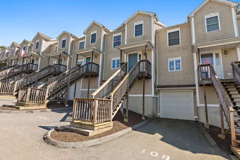 148 Mathewson St #108, Griswold, CT 06351