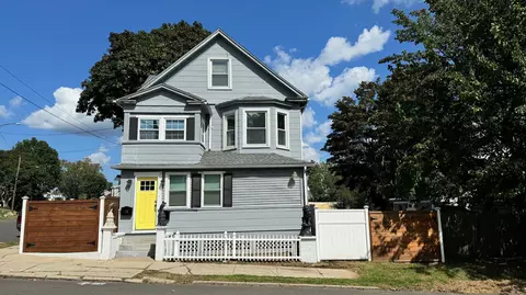 170 Holroyd St, Bridgeport, CT 06606
