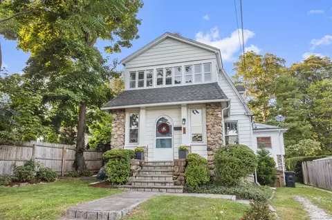 41 Chatfield St, Stamford, CT 06907