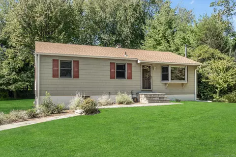 2 Inwood Ln, Westport, CT 06880