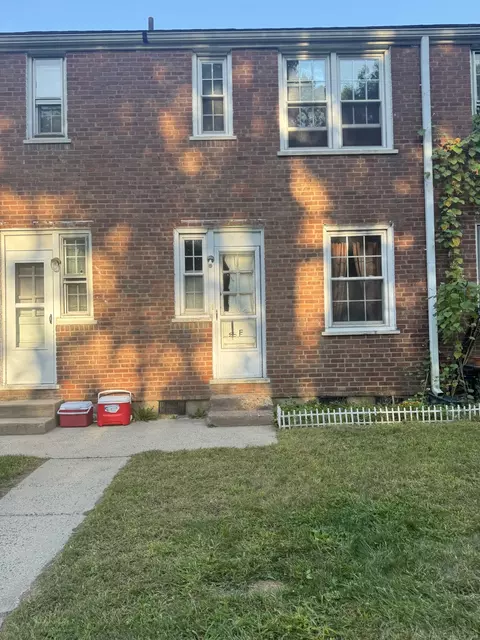 28 Garden Dr #F, Manchester, CT 06040