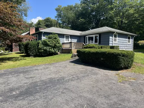77 Eastview Rd, Plymouth, CT 06786