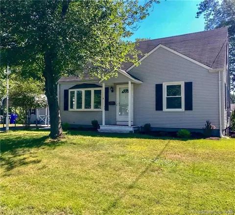 4 Leonard Rd, Enfield, CT 06082