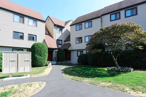 3 Seir Hill Rd #D4, Norwalk, CT 06850
