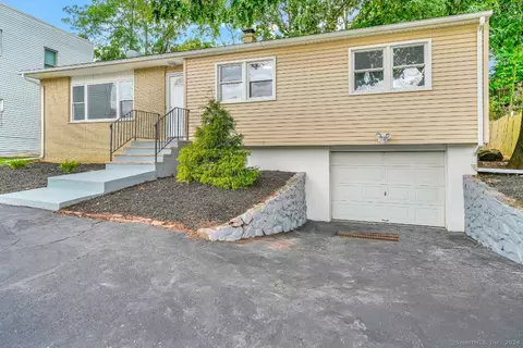 210 Forest Rd, West Haven, CT 06516