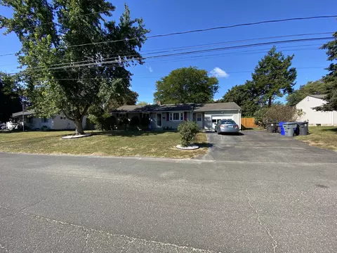 19 Harvest Rd, Enfield, CT 06082