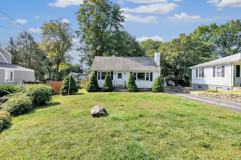 2081 Old Town Rd, Bridgeport, CT 06606