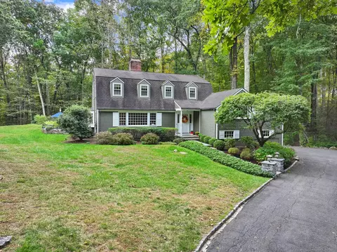 19 Tamarack Pl, Wilton, CT 06897
