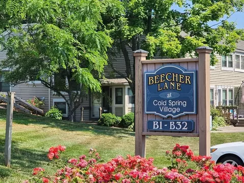 7 Beecher Ln #7, Rocky Hill, CT 06067