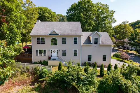21 Tufts St, Bristol, CT 06010