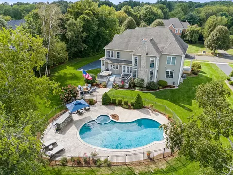 6 Stone Xing, South Windsor, CT 06074
