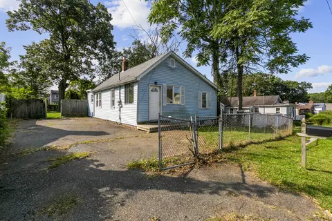 51 Alba Ave, Bridgeport, CT 06606