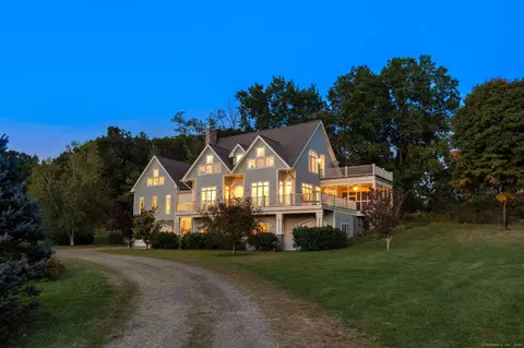 90 Quasset Rd, Pomfret, CT 06259