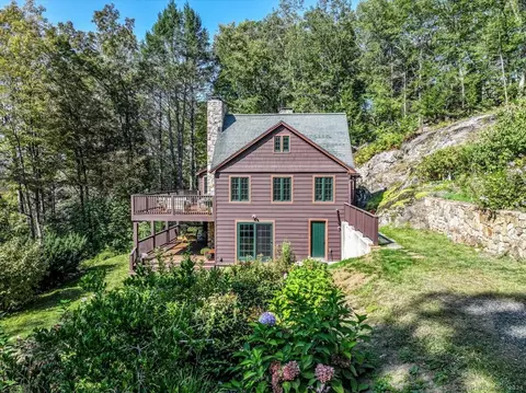 19 Front Of The Mountain Rd, New Milford, CT 06755