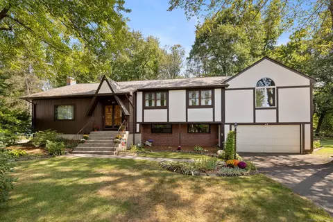 65 Hartz Ln, East Hartford, CT 06118
