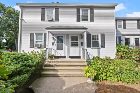 429 Sylvan Knoll Rd, Stamford, CT 06902