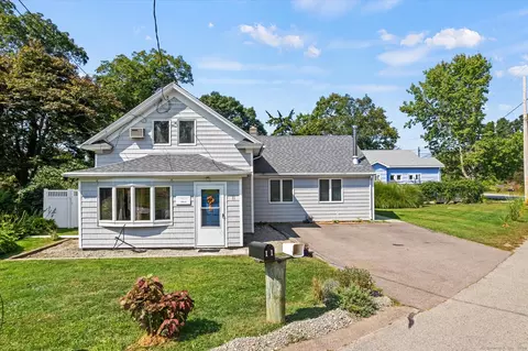 11 Lindberg Rd, Stonington, CT 06378