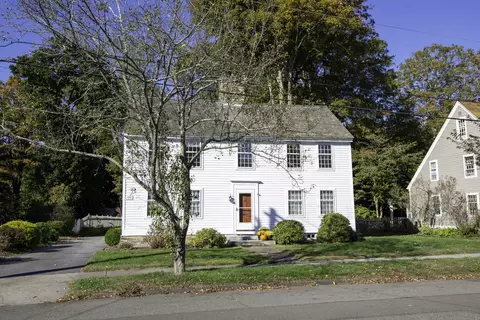 76 Fair St, Guilford, CT 06437