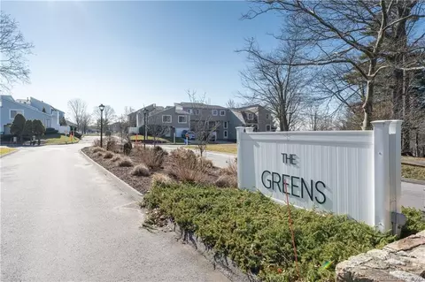 369 Walden Green Rd #369, Branford, CT 06405