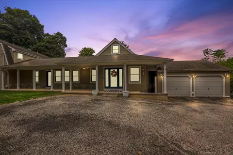 379 East St, Middletown, CT 06457