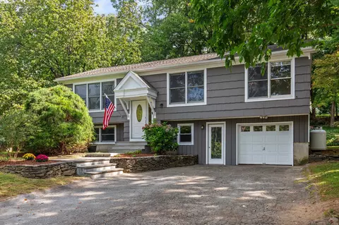 89 Pumpkin Hill Rd, New Milford, CT 06776