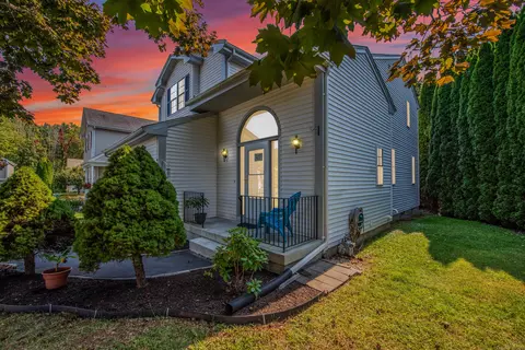 3 Bittersweet Ct, Newington, CT 06111