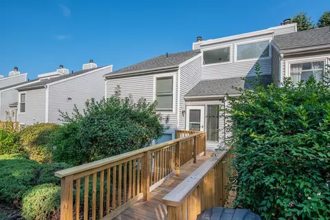 15 Glenview Dr #15, Cromwell, CT 06416