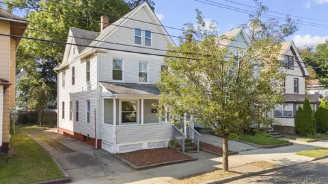 58 Pond St, New Haven, CT 06511