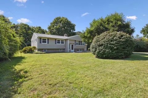 7 Riverbend Dr, Stonington, CT 06378