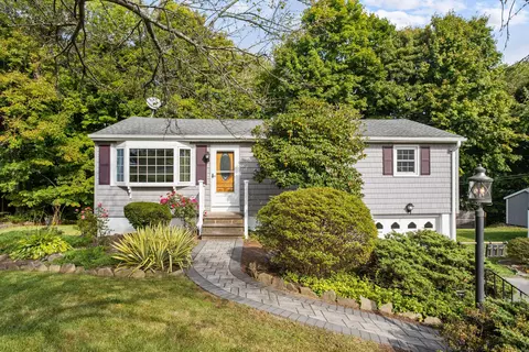 111 Pleasantview St, Watertown, CT 06779