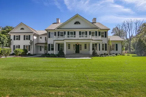 7 Cherry Blossom Ln, Greenwich, CT 06831