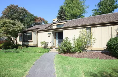 710 Heritage Vlg #B, Southbury, CT 06488